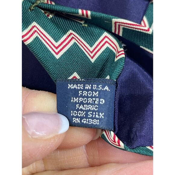Polo Ralph Lauren Men Red Green Zigzag 100% Silk Necktie 59" × 3.75" Designer - Picture 4 of 8